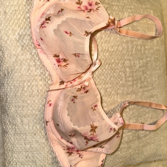 Victoria's Secret Pink Floral Lace Bra - Picture 6 of 8